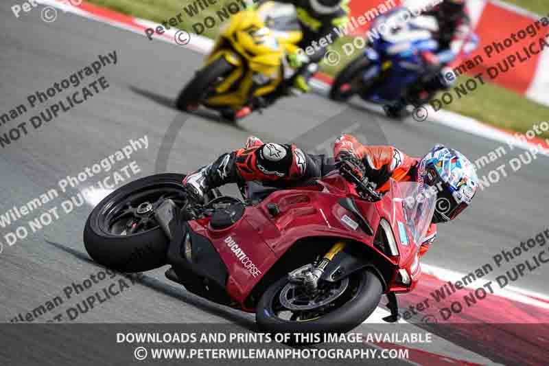 cadwell no limits trackday;cadwell park;cadwell park photographs;cadwell trackday photographs;enduro digital images;event digital images;eventdigitalimages;navarra;no limits trackdays;peter wileman photography;racing digital images;trackday digital images;trackday photos